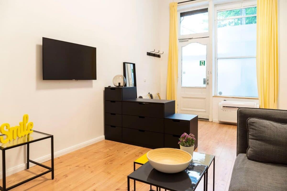 Spacious Two Br Plus Ac Plus Selfcheckin Βερολίνο Εξωτερικό φωτογραφία